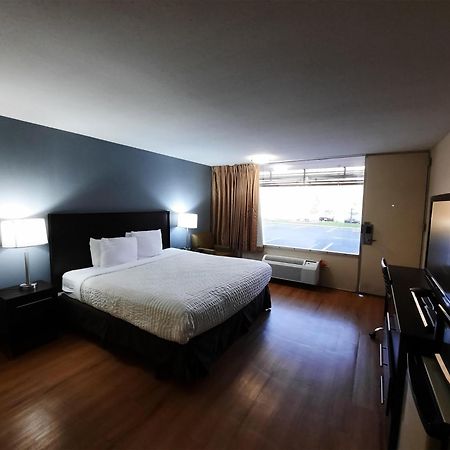 Americas Best Value Inn 莫林 外观 照片