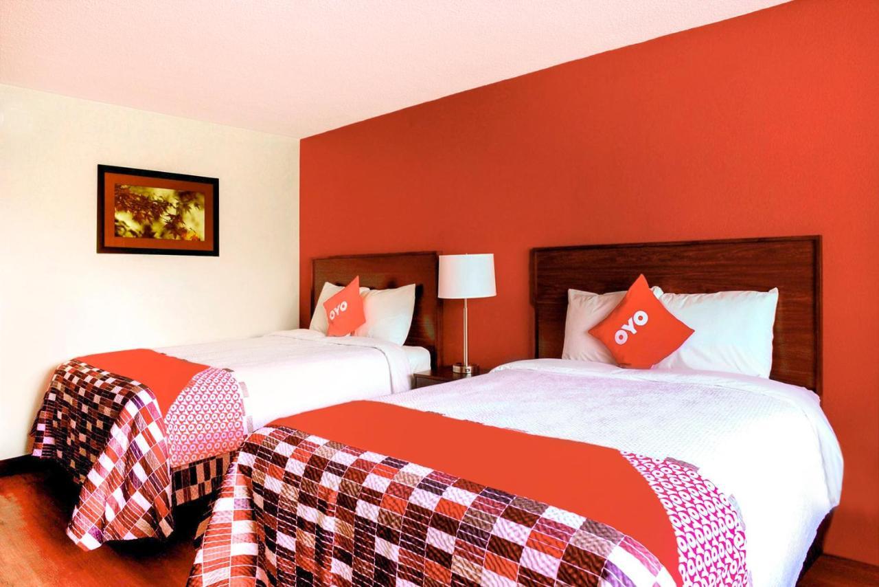 Americas Best Value Inn 莫林 外观 照片