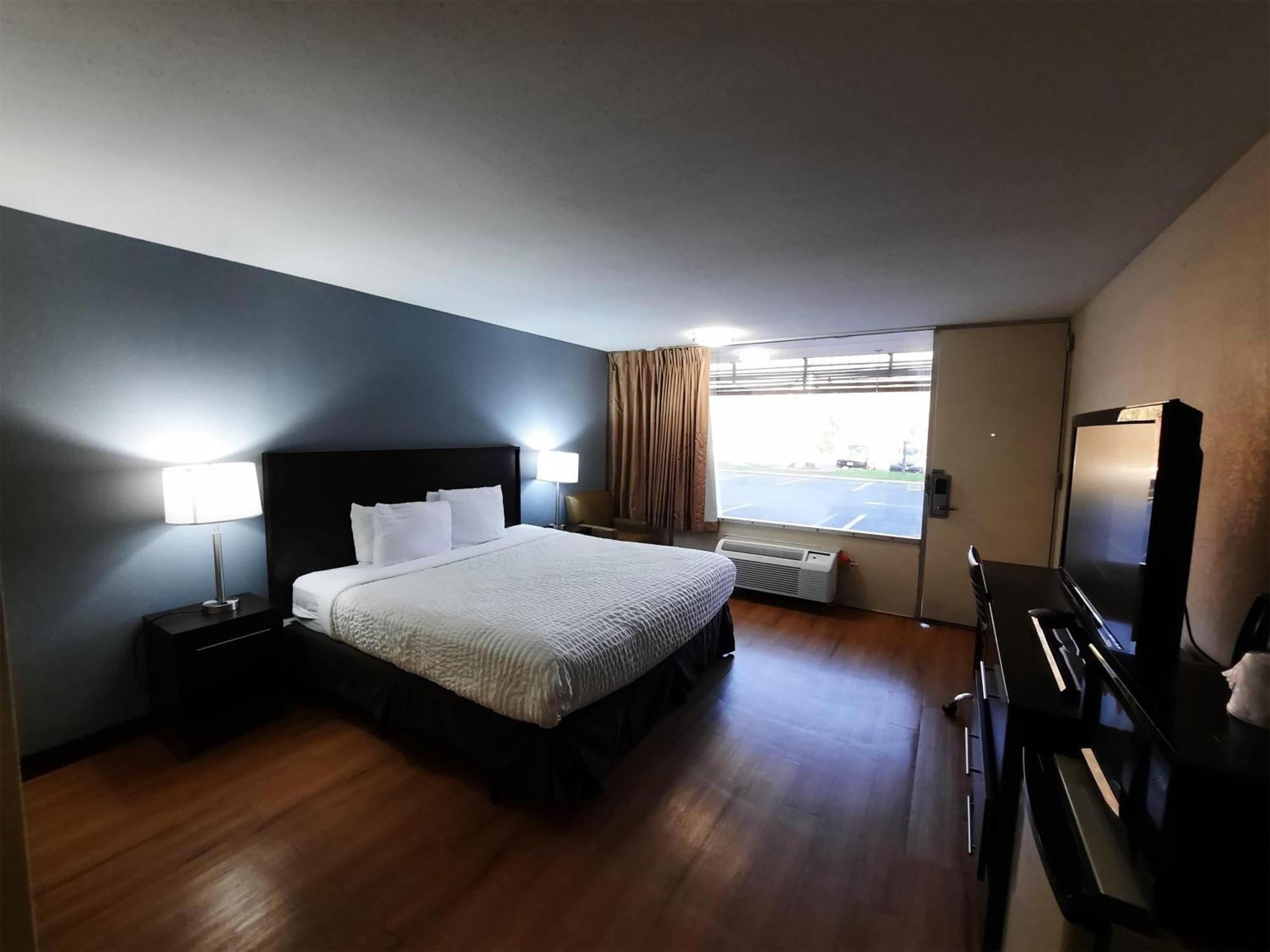 Americas Best Value Inn 莫林 外观 照片