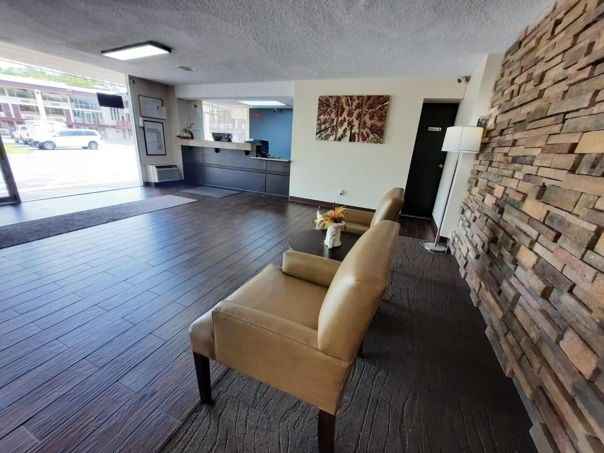 Americas Best Value Inn 莫林 外观 照片