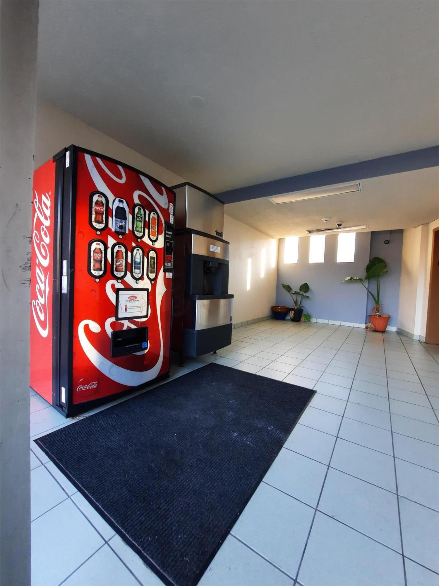 Americas Best Value Inn 莫林 外观 照片