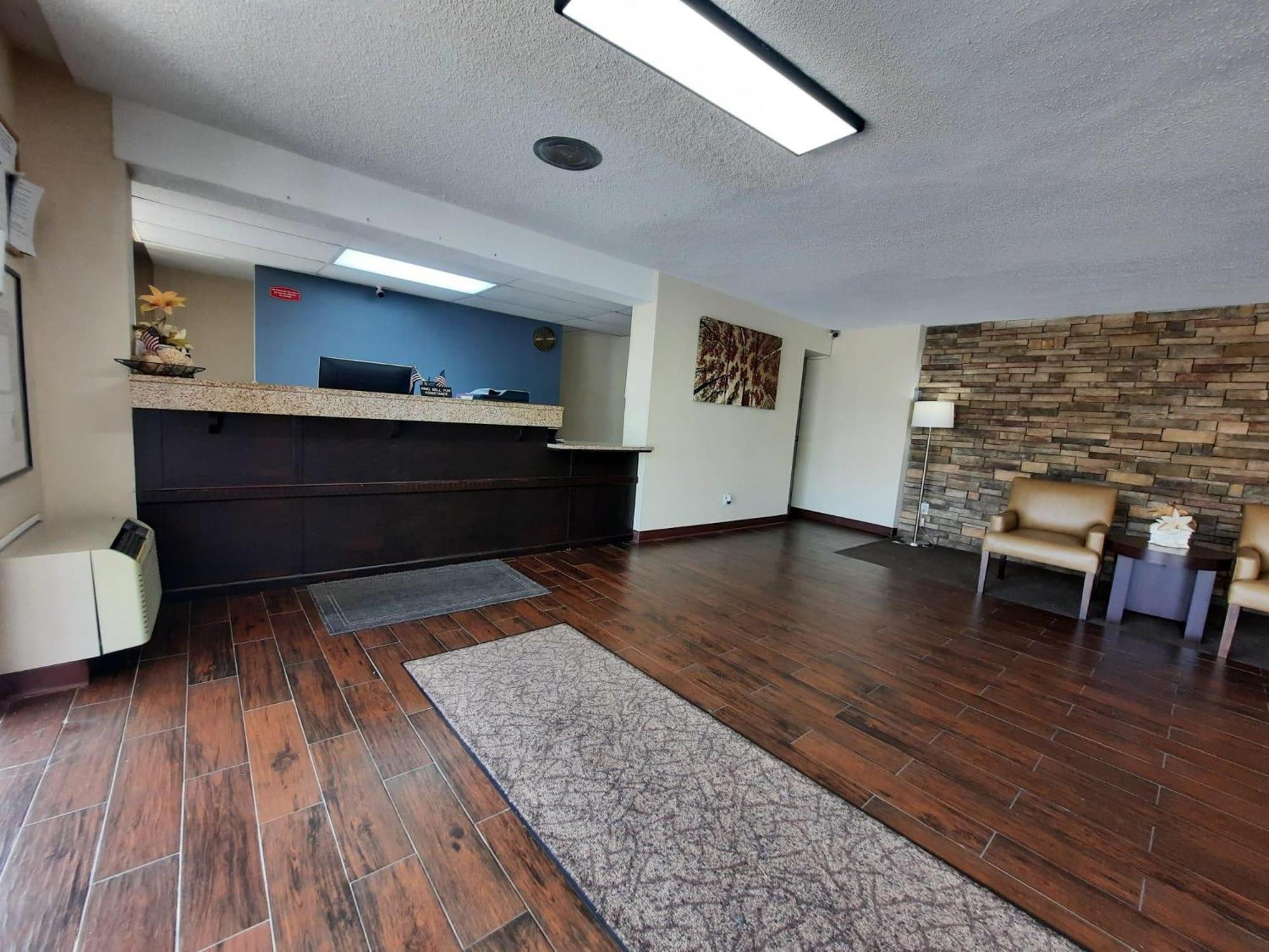 Americas Best Value Inn 莫林 外观 照片