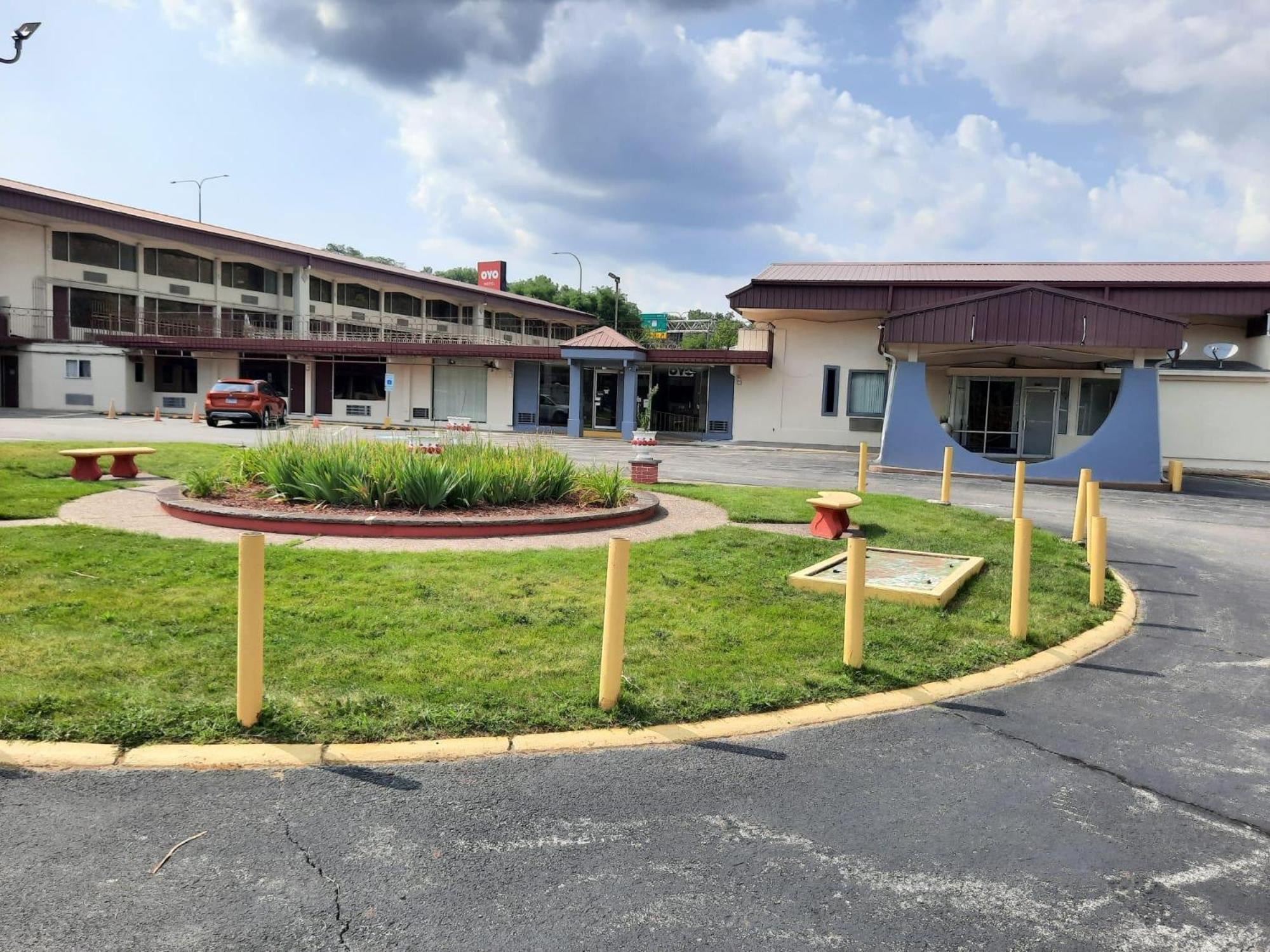 Americas Best Value Inn 莫林 外观 照片